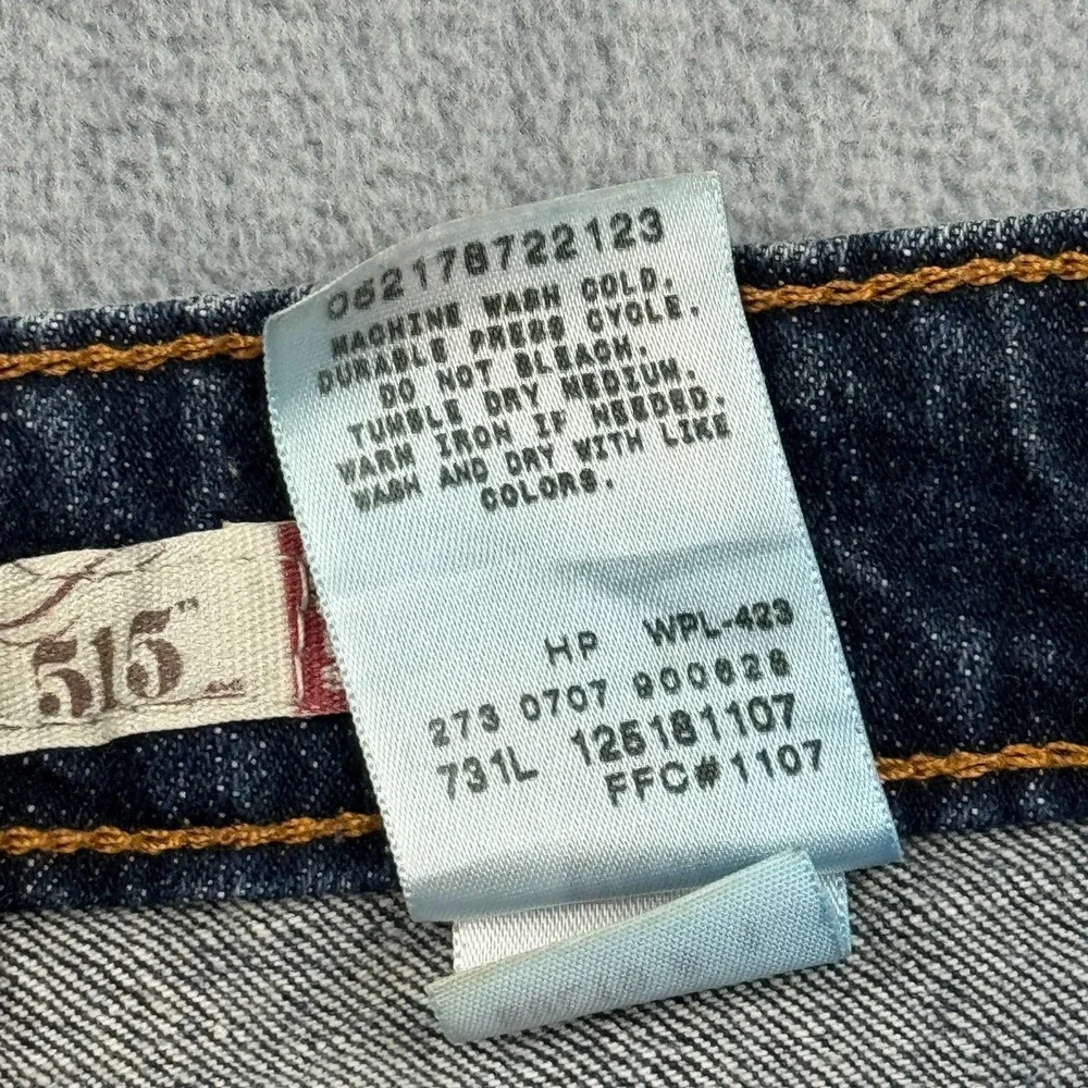 Levis Jeans Women 30x27 Blue 515 Bootcut Dark Wash Mid Rise Casual Classic Pants